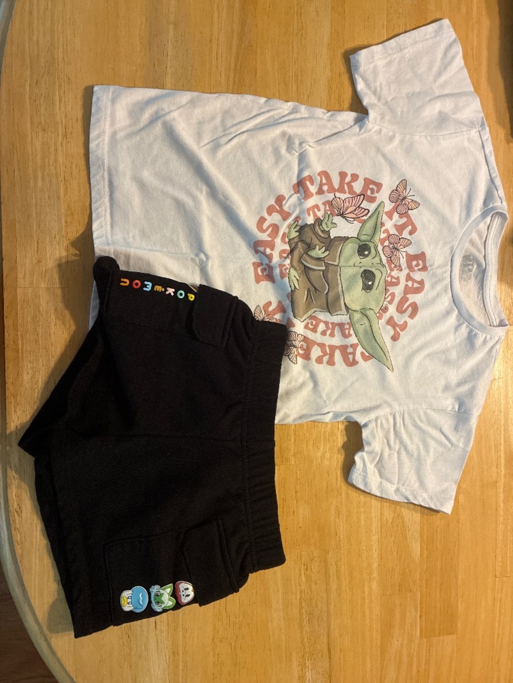 Stars Wars Shirt & Pokémon Shorts